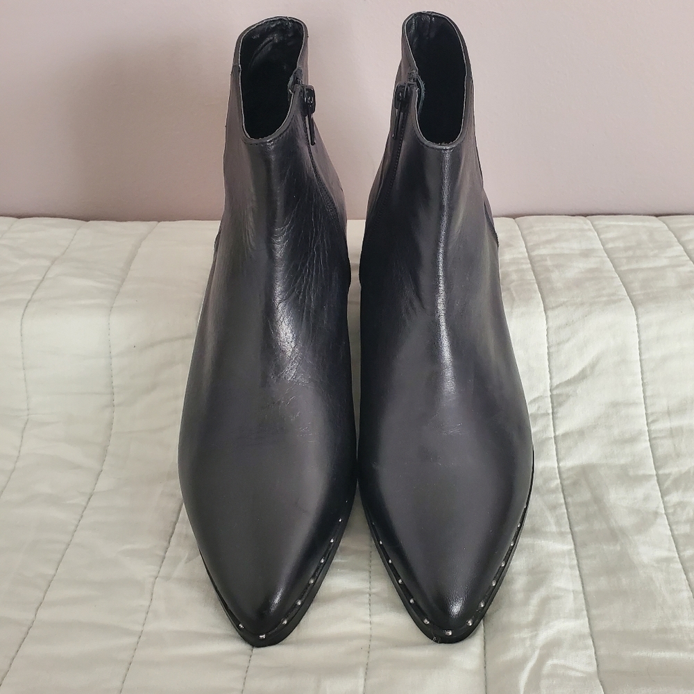 Ankle boots